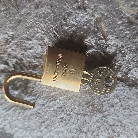 Louis Vuitton Accessories - Louis Vuitton RARE #215 "200 Series" Lock & Key Brass Gold Set
